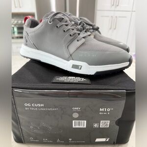 TRUE Linkswear Men's Gray Golf Shoes-NEW!